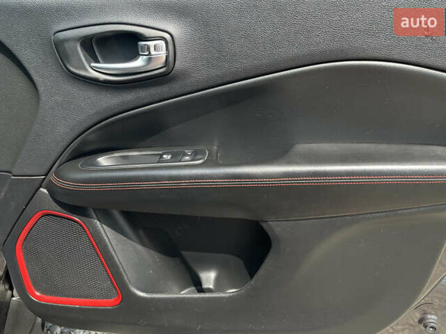 Сірий Джип Compass, об'ємом двигуна 2.4 л та пробігом 102 тис. км за 16200 $, фото 25 на Automoto.ua