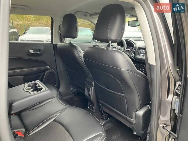 Джип Compass 2019 у Львові на Automoto.ua Сірий Джип Compass, об'ємом двигуна 2.36 л та пробігом 106 тис. км за 15300 $, фото 22 на Automoto.ua