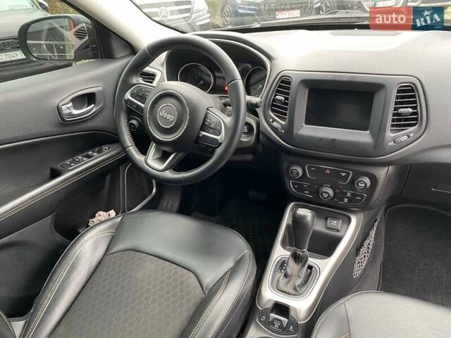 Джип Compass 2019 у Львові на Automoto.ua Сірий Джип Compass, об'ємом двигуна 2.36 л та пробігом 106 тис. км за 15300 $, фото 9 на Automoto.ua