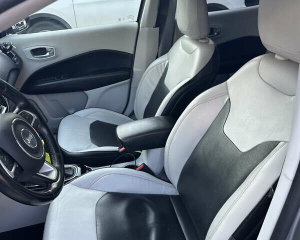 Серый Джип Компас, объемом двигателя 2.36 л и пробегом 132 тыс. км за 16500 $, фото 21 на Automoto.ua