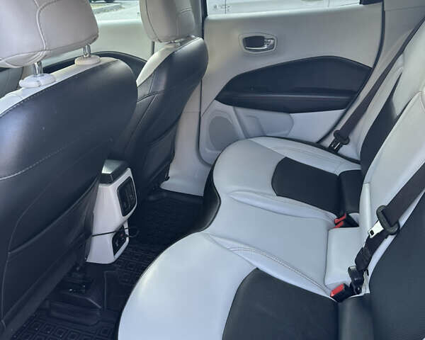 Серый Джип Компас, объемом двигателя 2.36 л и пробегом 132 тыс. км за 16500 $, фото 13 на Automoto.ua