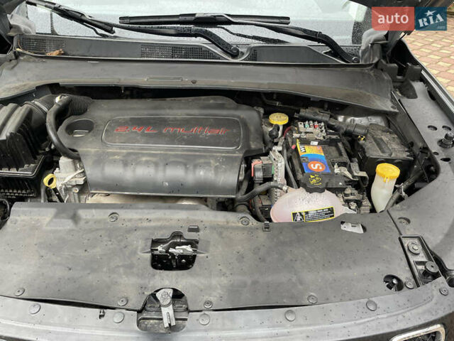 Серый Джип Компас, объемом двигателя 2.36 л и пробегом 48 тыс. км за 14500 $, фото 5 на Automoto.ua