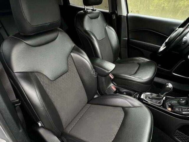 Джип Compass 2019 у Києві на Automoto.ua Сірий Джип Compass, об'ємом двигуна 2.4 л та пробігом 67 тис. км за 9800 $, фото 8 на Automoto.ua