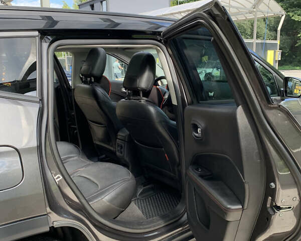 Серый Джип Компас, объемом двигателя 2.36 л и пробегом 98 тыс. км за 17200 $, фото 9 на Automoto.ua