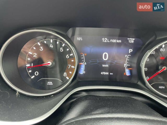 Серый Джип Компас, объемом двигателя 2.36 л и пробегом 48 тыс. км за 15500 $, фото 6 на Automoto.ua