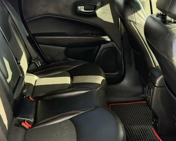 Сірий Джип Compass, об'ємом двигуна 2.36 л та пробігом 89 тис. км за 19300 $, фото 6 на Automoto.ua