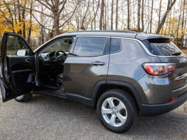 Сірий Джип Compass, об'ємом двигуна 2.4 л та пробігом 46 тис. км за 10400 $, фото 4 на Automoto.ua