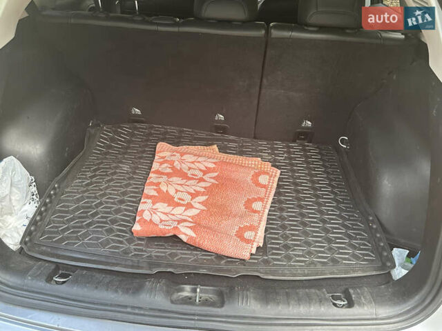 Серый Джип Компас, объемом двигателя 2.36 л и пробегом 135 тыс. км за 15100 $, фото 8 на Automoto.ua