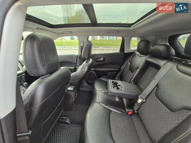 Сірий Джип Compass, об'ємом двигуна 2.4 л та пробігом 97 тис. км за 14500 $, фото 6 на Automoto.ua