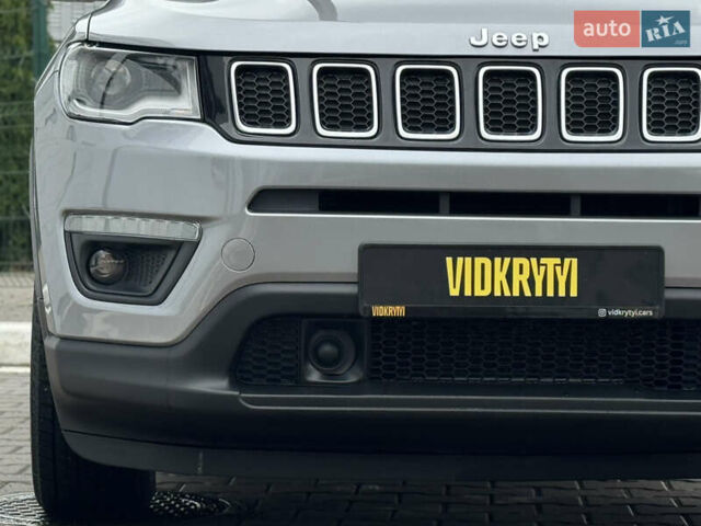 Серый Джип Компас, объемом двигателя 2.4 л и пробегом 130 тыс. км за 16950 $, фото 6 на Automoto.ua