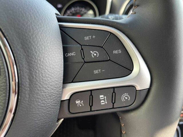 Сірий Джип Compass, об'ємом двигуна 0 л та пробігом 110 тис. км за 9200 $, фото 10 на Automoto.ua