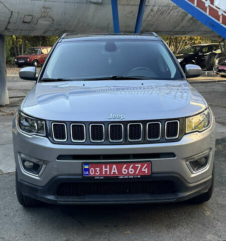 Сірий Джип Compass, об'ємом двигуна 2.4 л та пробігом 194 тис. км за 14300 $, фото 1 на Automoto.ua