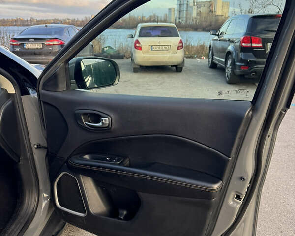 Сірий Джип Compass, об'ємом двигуна 2.36 л та пробігом 78 тис. км за 16700 $, фото 15 на Automoto.ua