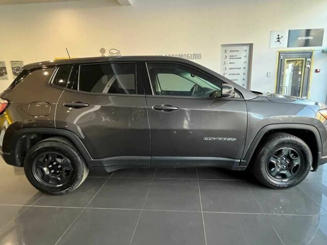 Серый Джип Компас, объемом двигателя 2.4 л и пробегом 89 тыс. км за 18500 $, фото 7 на Automoto.ua