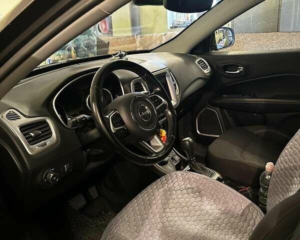 Серый Джип Компас, объемом двигателя 2.36 л и пробегом 122 тыс. км за 16500 $, фото 4 на Automoto.ua