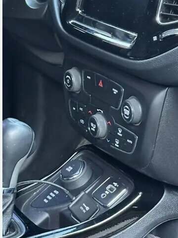 Серый Джип Компас, объемом двигателя 2.4 л и пробегом 194 тыс. км за 14300 $, фото 8 на Automoto.ua