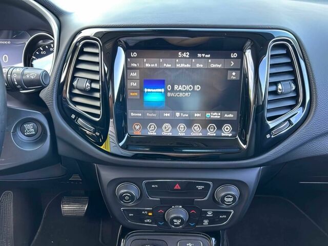 Сірий Джип Compass, об'ємом двигуна 2.4 л та пробігом 32 тис. км за 9900 $, фото 11 на Automoto.ua