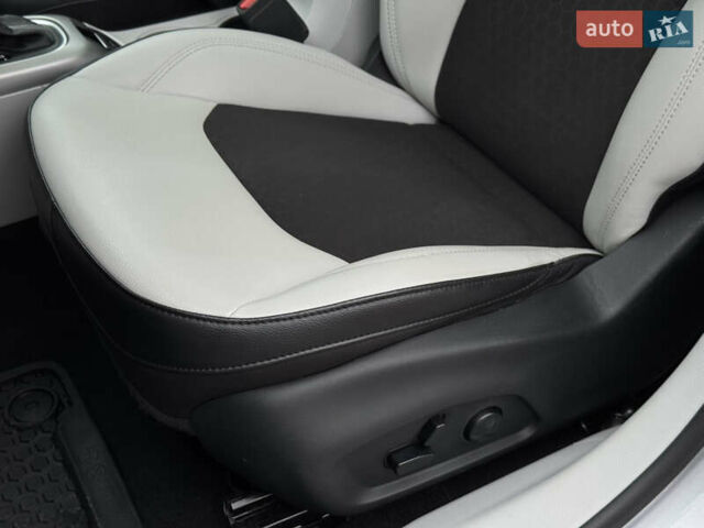 Серый Джип Компас, объемом двигателя 2.4 л и пробегом 130 тыс. км за 16950 $, фото 33 на Automoto.ua