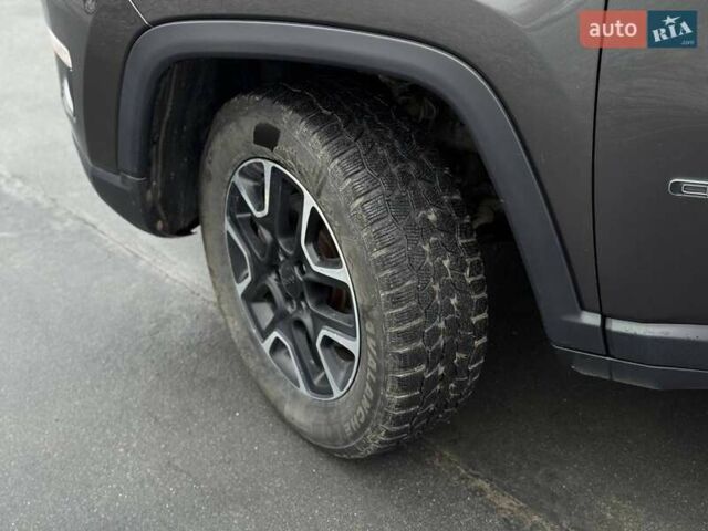 Сірий Джип Compass, об'ємом двигуна 2.36 л та пробігом 199 тис. км за 13900 $, фото 2 на Automoto.ua