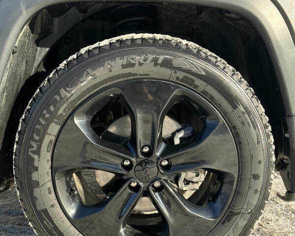 Серый Джип Компас, объемом двигателя 2.36 л и пробегом 126 тыс. км за 15800 $, фото 5 на Automoto.ua