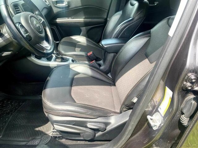 Сірий Джип Compass, об'ємом двигуна 2.4 л та пробігом 43 тис. км за 4500 $, фото 11 на Automoto.ua