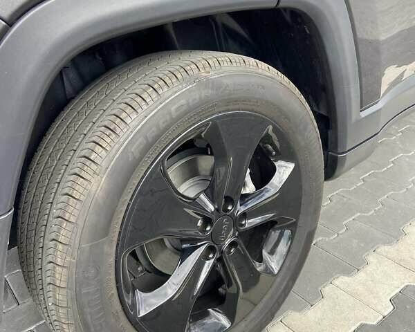 Сірий Джип Compass, об'ємом двигуна 2.36 л та пробігом 49 тис. км за 15500 $, фото 18 на Automoto.ua