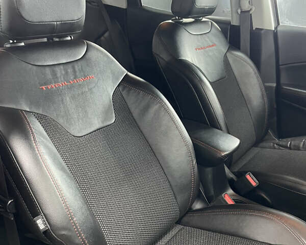 Сірий Джип Compass, об'ємом двигуна 2.4 л та пробігом 104 тис. км за 17900 $, фото 11 на Automoto.ua