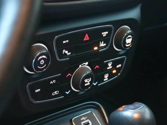 Сірий Джип Compass, об'ємом двигуна 2.4 л та пробігом 69 тис. км за 12700 $, фото 13 на Automoto.ua