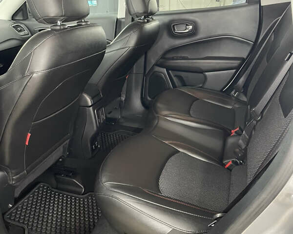 Сірий Джип Compass, об'ємом двигуна 2.4 л та пробігом 104 тис. км за 17900 $, фото 15 на Automoto.ua