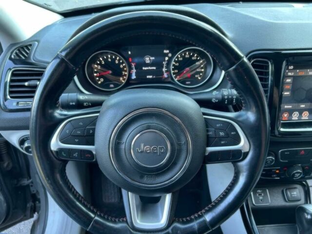 Сірий Джип Compass, об'ємом двигуна 2.4 л та пробігом 50 тис. км за 3100 $, фото 9 на Automoto.ua