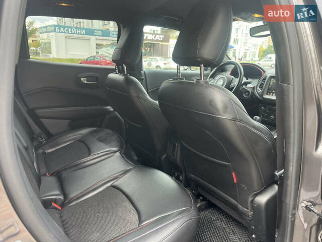 Серый Джип Компас, объемом двигателя 2.36 л и пробегом 42 тыс. км за 17500 $, фото 8 на Automoto.ua