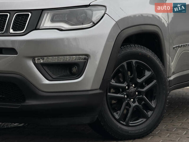 Серый Джип Компас, объемом двигателя 2.4 л и пробегом 130 тыс. км за 16950 $, фото 7 на Automoto.ua