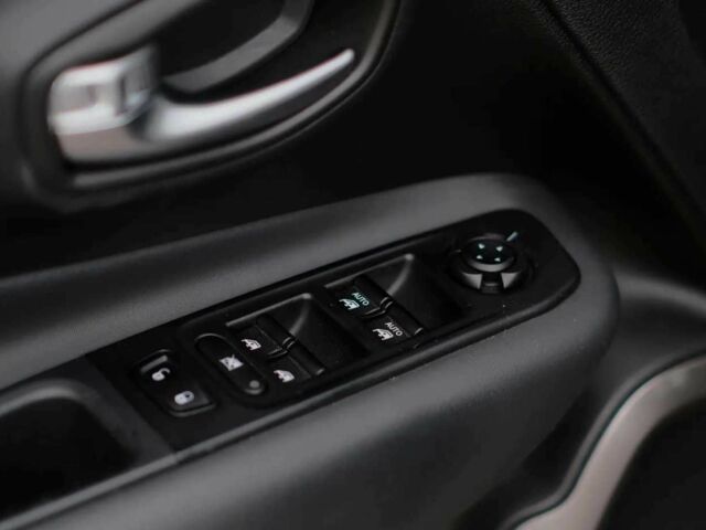 Джип Compass 2020 у Києві на Automoto.ua Сірий Джип Compass, об'ємом двигуна 2.4 л та пробігом 34 тис. км за 7900 $, фото 5 на Automoto.ua
