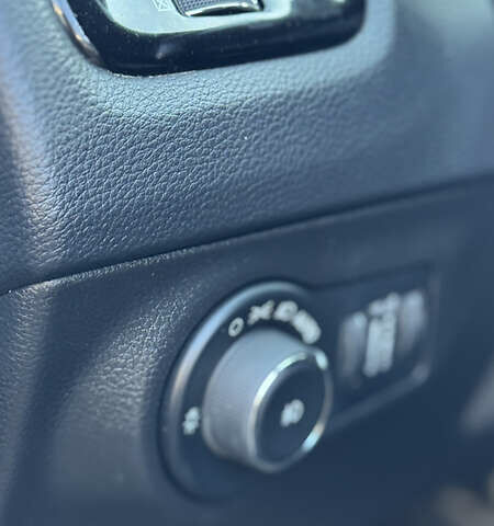 Сірий Джип Compass, об'ємом двигуна 2.4 л та пробігом 194 тис. км за 14300 $, фото 15 на Automoto.ua