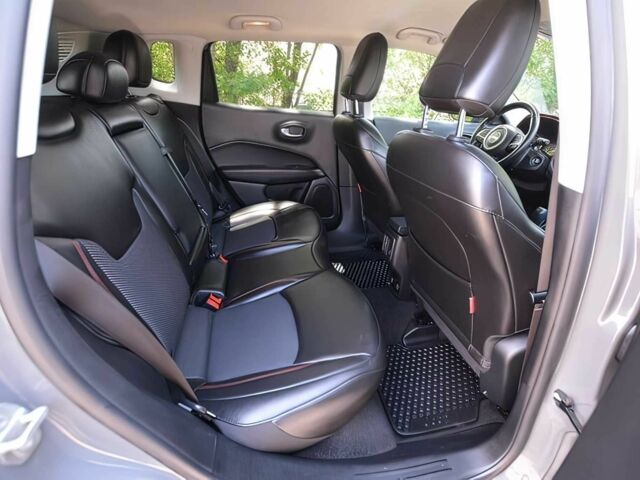 Сірий Джип Compass, об'ємом двигуна 2.4 л та пробігом 59 тис. км за 11500 $, фото 14 на Automoto.ua