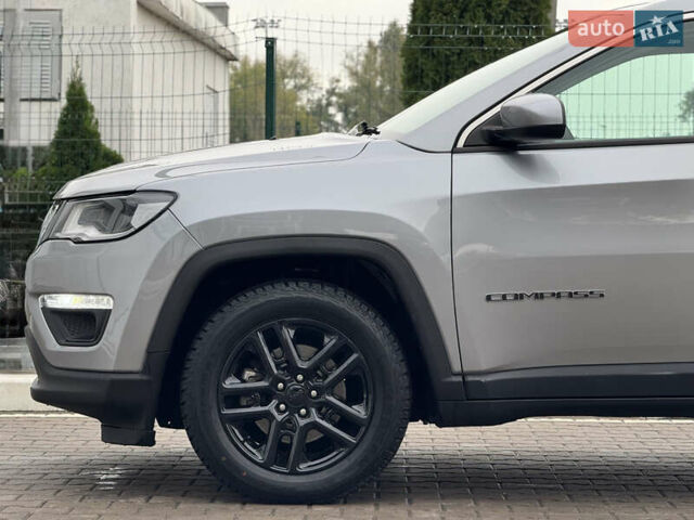 Серый Джип Компас, объемом двигателя 2.4 л и пробегом 130 тыс. км за 16950 $, фото 19 на Automoto.ua