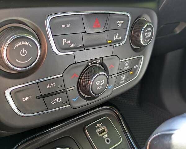 Серый Джип Компас, объемом двигателя 2.36 л и пробегом 123 тыс. км за 18750 $, фото 17 на Automoto.ua