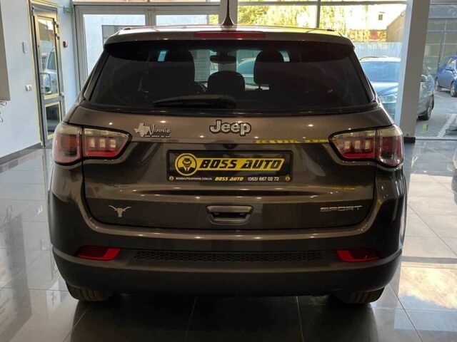 Серый Джип Компас, объемом двигателя 2.4 л и пробегом 89 тыс. км за 18500 $, фото 5 на Automoto.ua