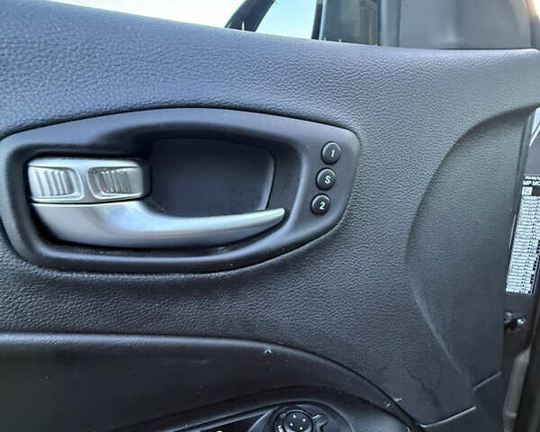 Серый Джип Компас, объемом двигателя 1.33 л и пробегом 76 тыс. км за 27999 $, фото 10 на Automoto.ua