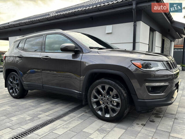 Серый Джип Компас, объемом двигателя 2.36 л и пробегом 20 тыс. км за 18000 $, фото 3 на Automoto.ua