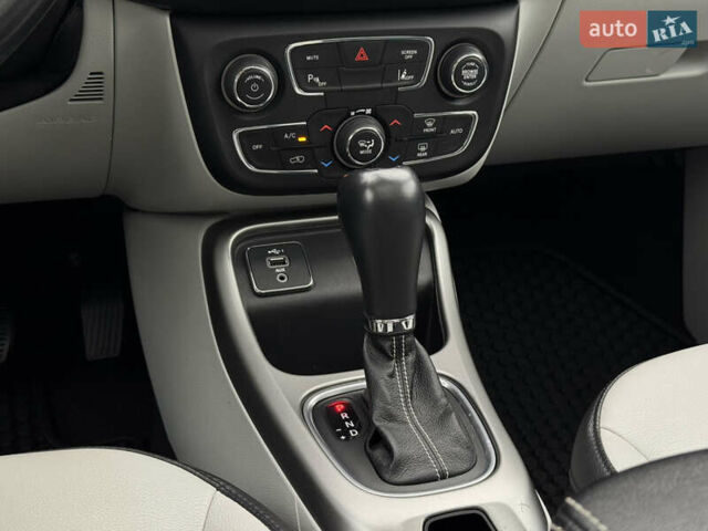 Серый Джип Компас, объемом двигателя 2.4 л и пробегом 130 тыс. км за 17350 $, фото 29 на Automoto.ua