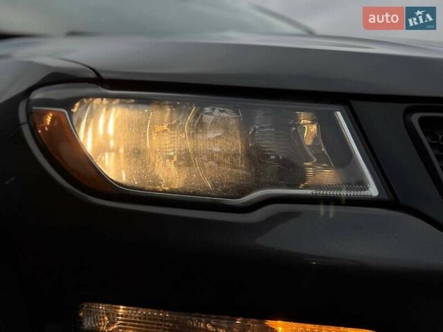 Сірий Джип Compass, об'ємом двигуна 2.36 л та пробігом 199 тис. км за 13900 $, фото 13 на Automoto.ua