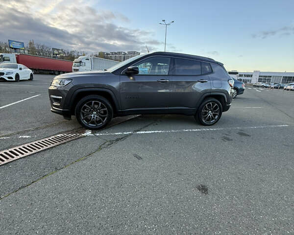 Серый Джип Компас, объемом двигателя 1.33 л и пробегом 76 тыс. км за 27999 $, фото 2 на Automoto.ua