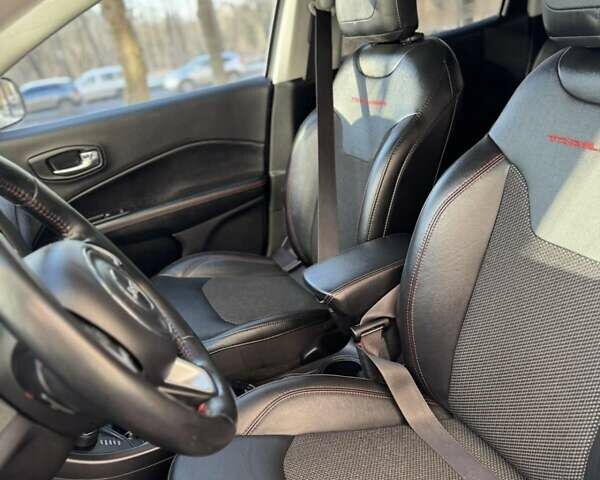 Серый Джип Компас, объемом двигателя 2.36 л и пробегом 123 тыс. км за 16600 $, фото 9 на Automoto.ua