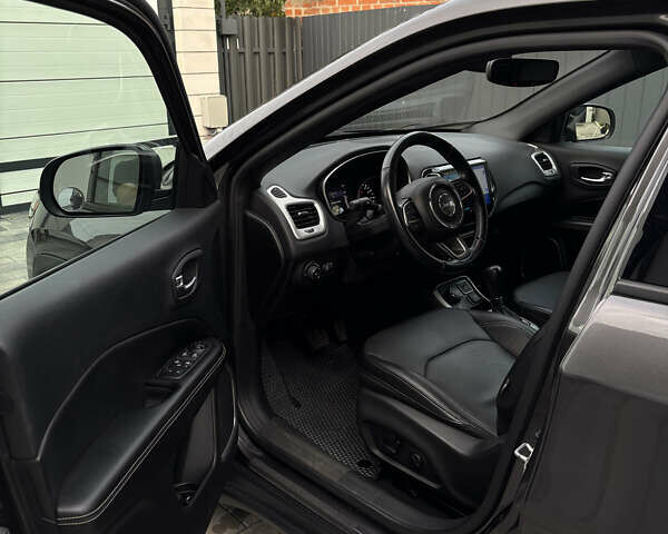 Серый Джип Компас, объемом двигателя 2.36 л и пробегом 20 тыс. км за 18000 $, фото 6 на Automoto.ua