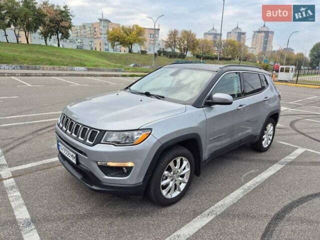 Сірий Джип Compass, об'ємом двигуна 2.4 л та пробігом 97 тис. км за 14500 $, фото 1 на Automoto.ua