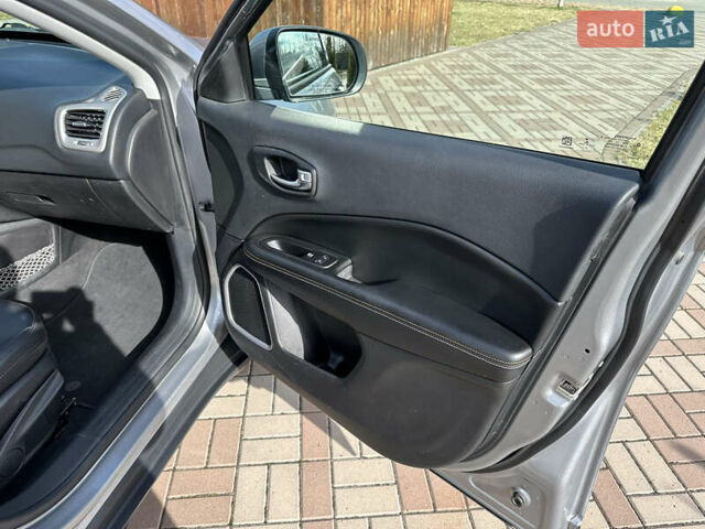 Серый Джип Компас, объемом двигателя 2.36 л и пробегом 133 тыс. км за 16450 $, фото 14 на Automoto.ua