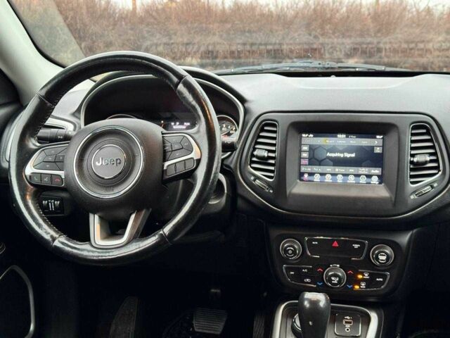 Серый Джип Компас, объемом двигателя 0 л и пробегом 60 тыс. км за 14100 $, фото 9 на Automoto.ua