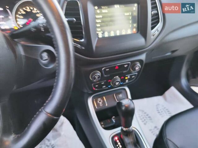 Сірий Джип Compass, об'ємом двигуна 2.4 л та пробігом 74 тис. км за 13444 $, фото 39 на Automoto.ua