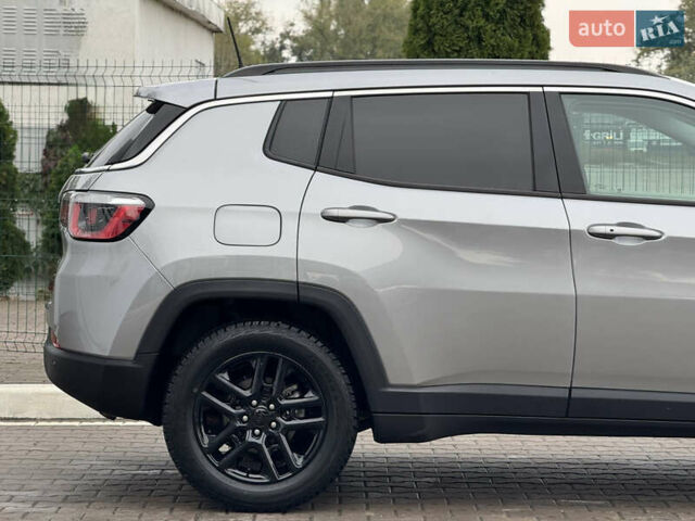 Серый Джип Компас, объемом двигателя 2.4 л и пробегом 130 тыс. км за 16950 $, фото 17 на Automoto.ua